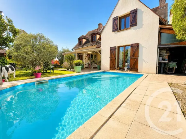 Maison 8 pièces 220 m²