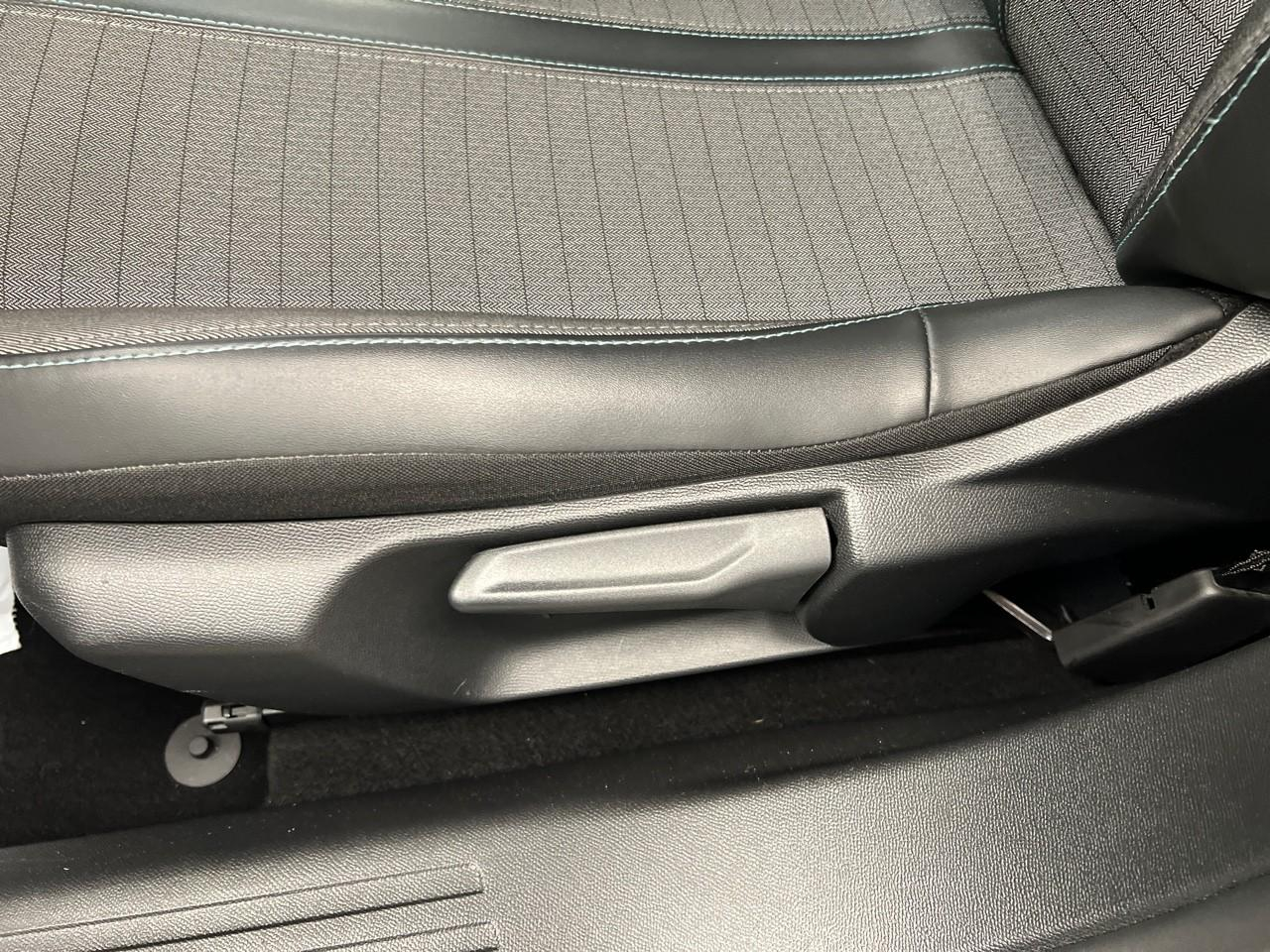 Peugeot 2008 puretech 100 s&s bvm6 allure pack — photo 23