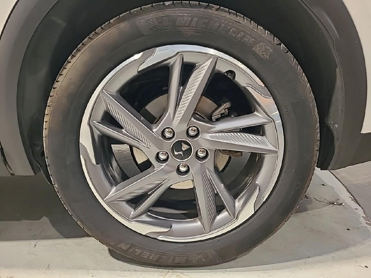 Ds Ds 7 crossback crossback hybride e-tense 300 eat8 4x4 rivoli — photo 16