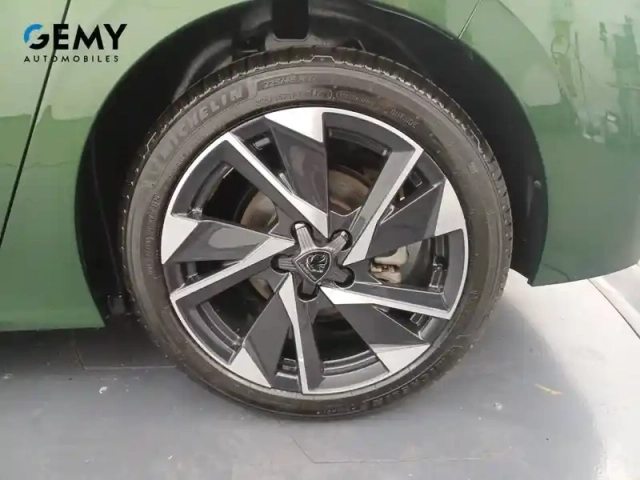 Peugeot 308 puretech 130ch s&amp;s eat8 — photo 11