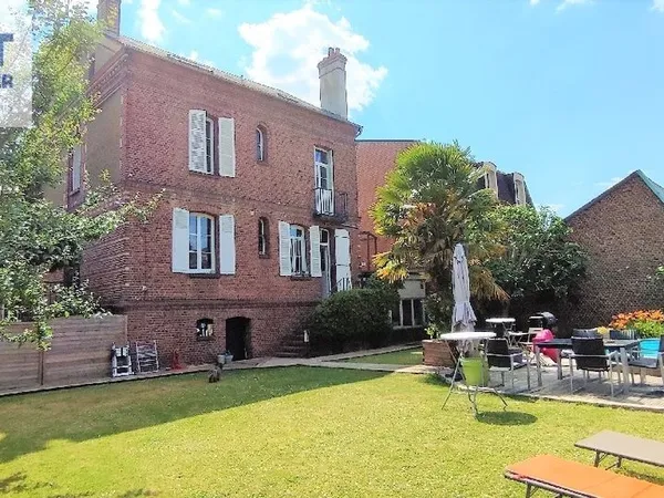 Maison 7 pièces 200 m²