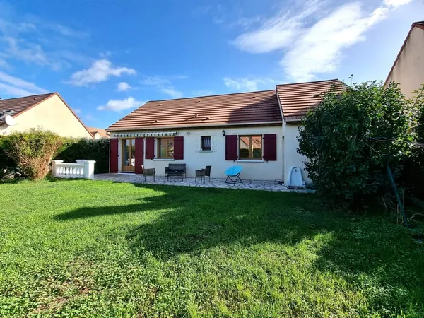 VAUX LE PENIL - MAISON INDIVIDUELLE DE PLAIN PIED - 3 CHAMBR