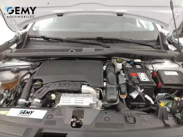 Peugeot 2008 puretech 130 s&amp;s eat8 — photo 15