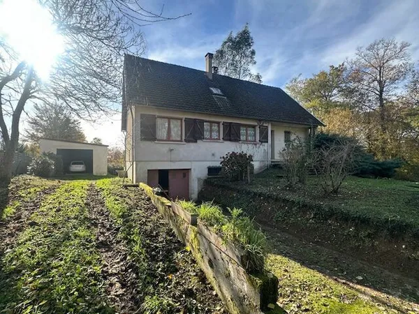 Pavillon 5 chambres sur 5410 m²