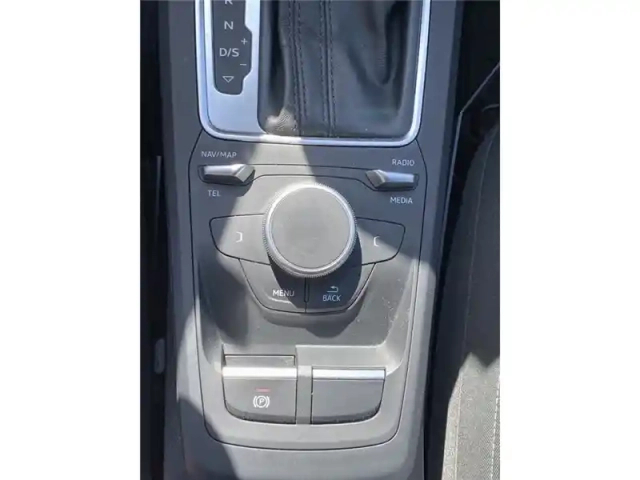 Audi Q2 35 tfsi cod 150 s tronic 7 — photo 44