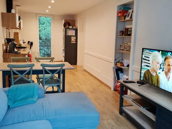 Appartement de 80 m2 avec balcons, cave et parking