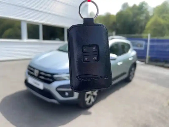 Dacia Sandero tce 90 - 22 — photo 30