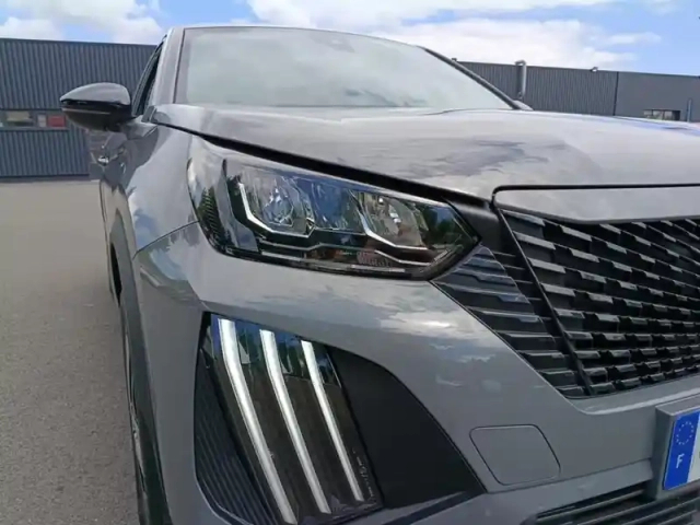 Peugeot 2008 puretech 100 s&amp;s bvm6 active — photo 14
