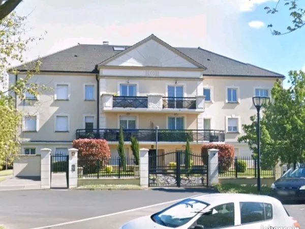 Appartement 3 pièces - 66m2 - Étage 2/2. Saint Pierre du Perray,91280