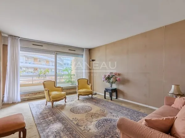Paris XVe - Cambronne - Appartement trois pièces avec balcon