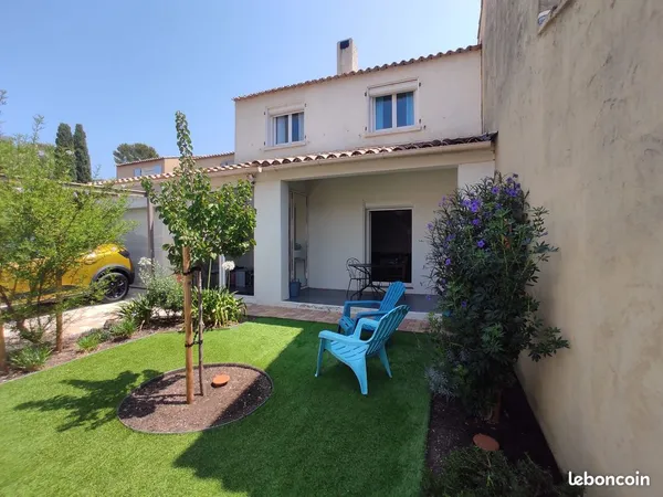 Maison mitoyenne dans lotissement Sanary sur Mer