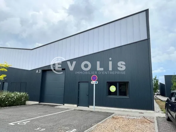 Locaux d'activité - A LOUER - 370 m² non divisibles