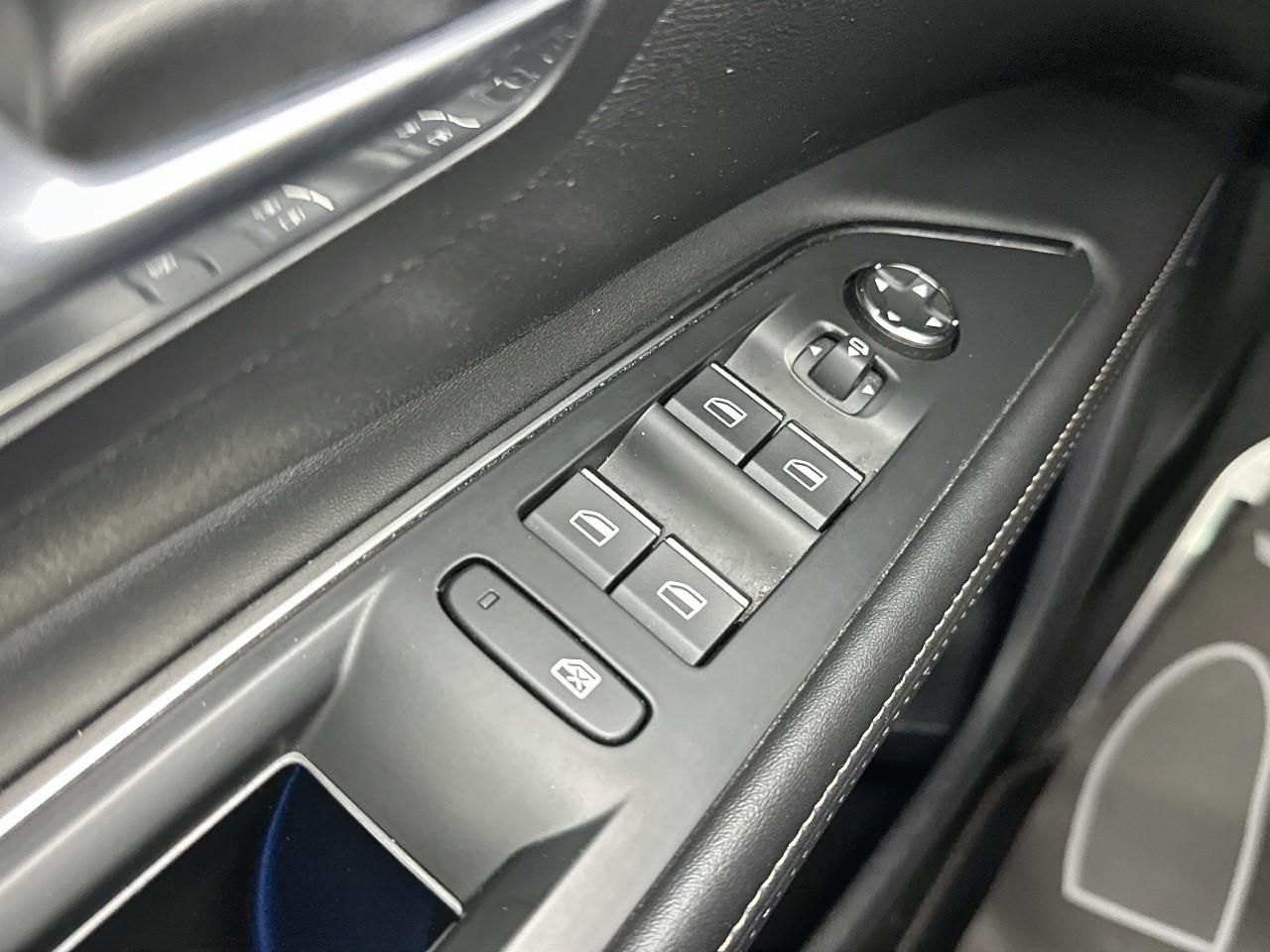 Peugeot 5008 puretech 180ch s&s eat8 gt pack — photo 15