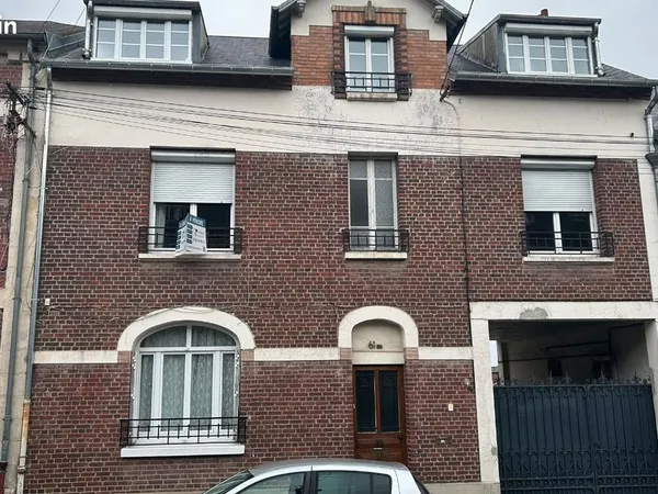 Immeuble 12 pièces 225 m²
