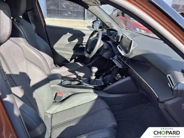 Peugeot 2008 puretech 130 s&amp;s bvm6 — photo 13