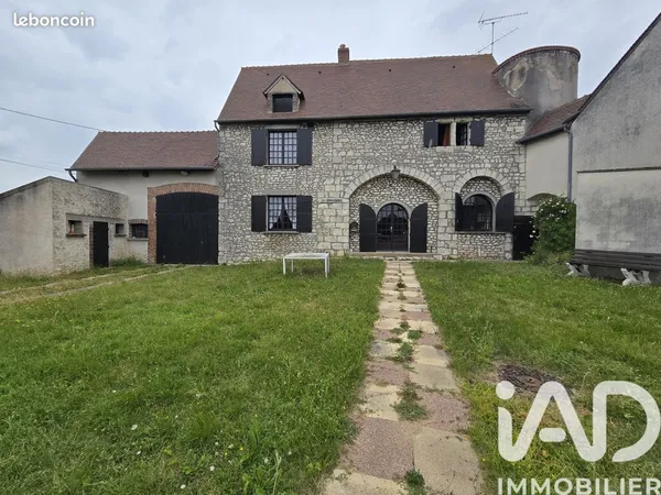 Maison 8 pièces 100 m²