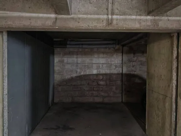 Parking 12 m²