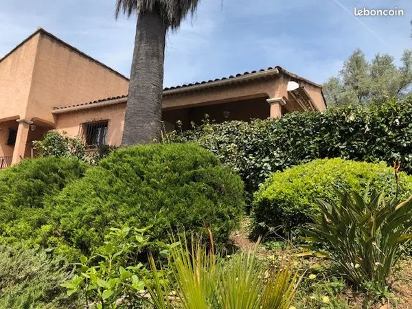Villa familiale 7 pièces 220 m2