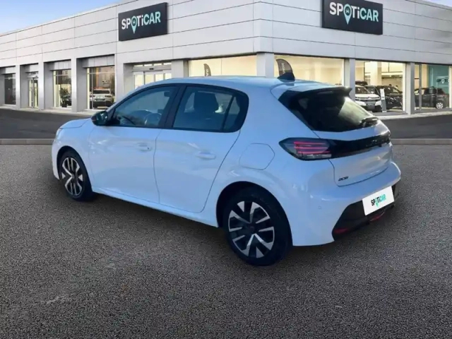 Peugeot 208 puretech 100 s&amp;s bvm6 — photo 41