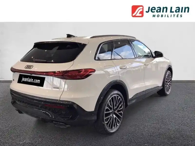 Audi Q5 e-hybrid 299 ch s tronic 7 quattro — photo 5