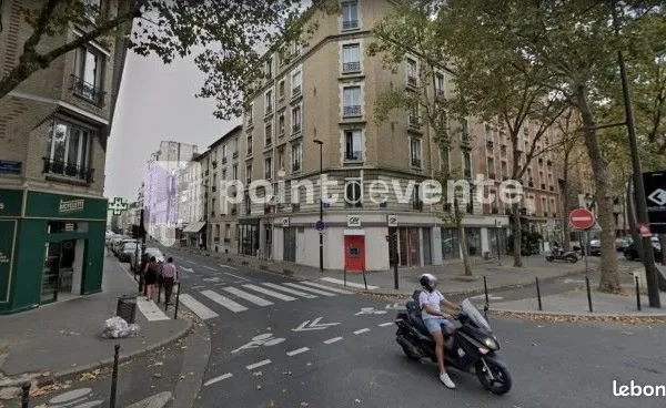 Local commercial 219 m²
