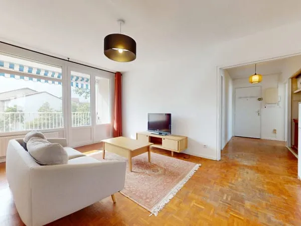 A LOUER Villefranche APP T4 MEUBLE 71 m²