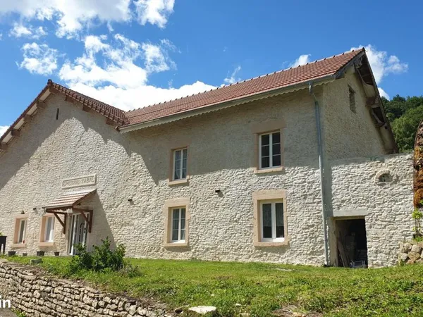 Maison 12 pièces 300 m²