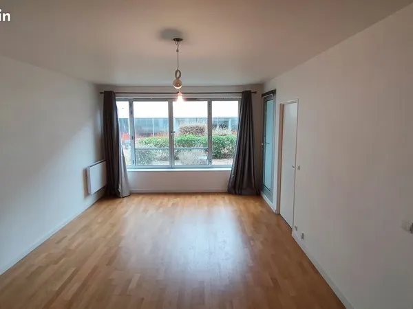 Appartement T2 avec vue sur la verdure et parking