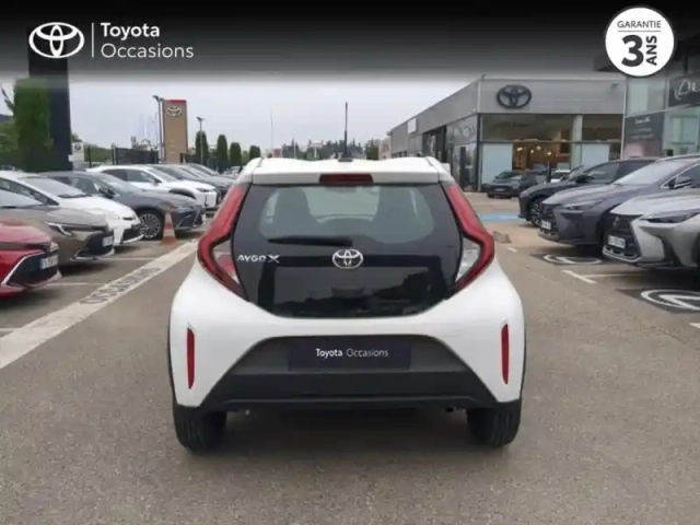 Toyota Aygo x 1.0 vvt-i 72ch dynamic — photo 4