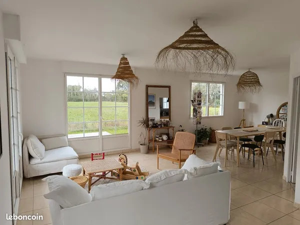 Maison familiale 4 chambres + bureau, jardin, terrasse et garage 🏡