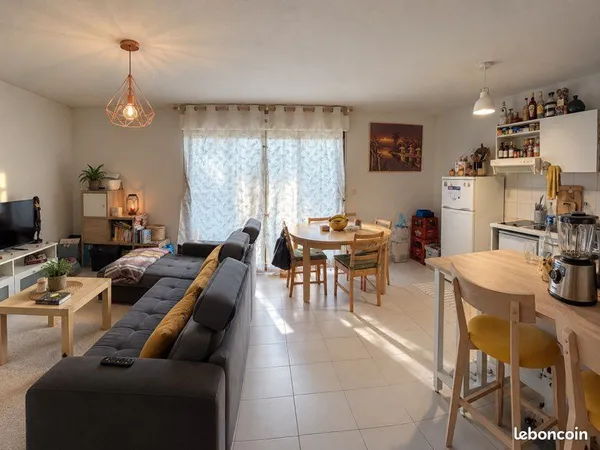 T2 46 m² avec balcon 7 m² et BOX fermé - OVALIE