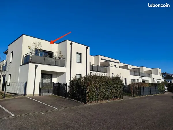 F2 dernier étage, terrasse Sud et 2 parkings