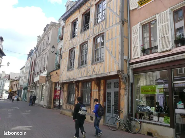 F2 Troyes centre