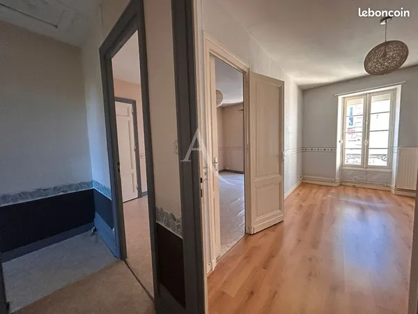 Maison 2 pièces 196 m²