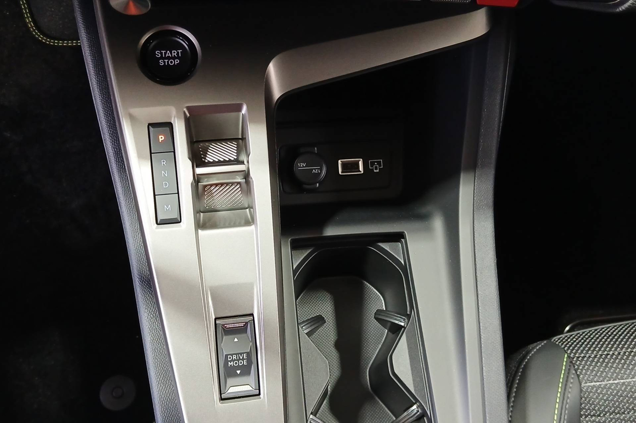 Peugeot 308 SW — photo 16