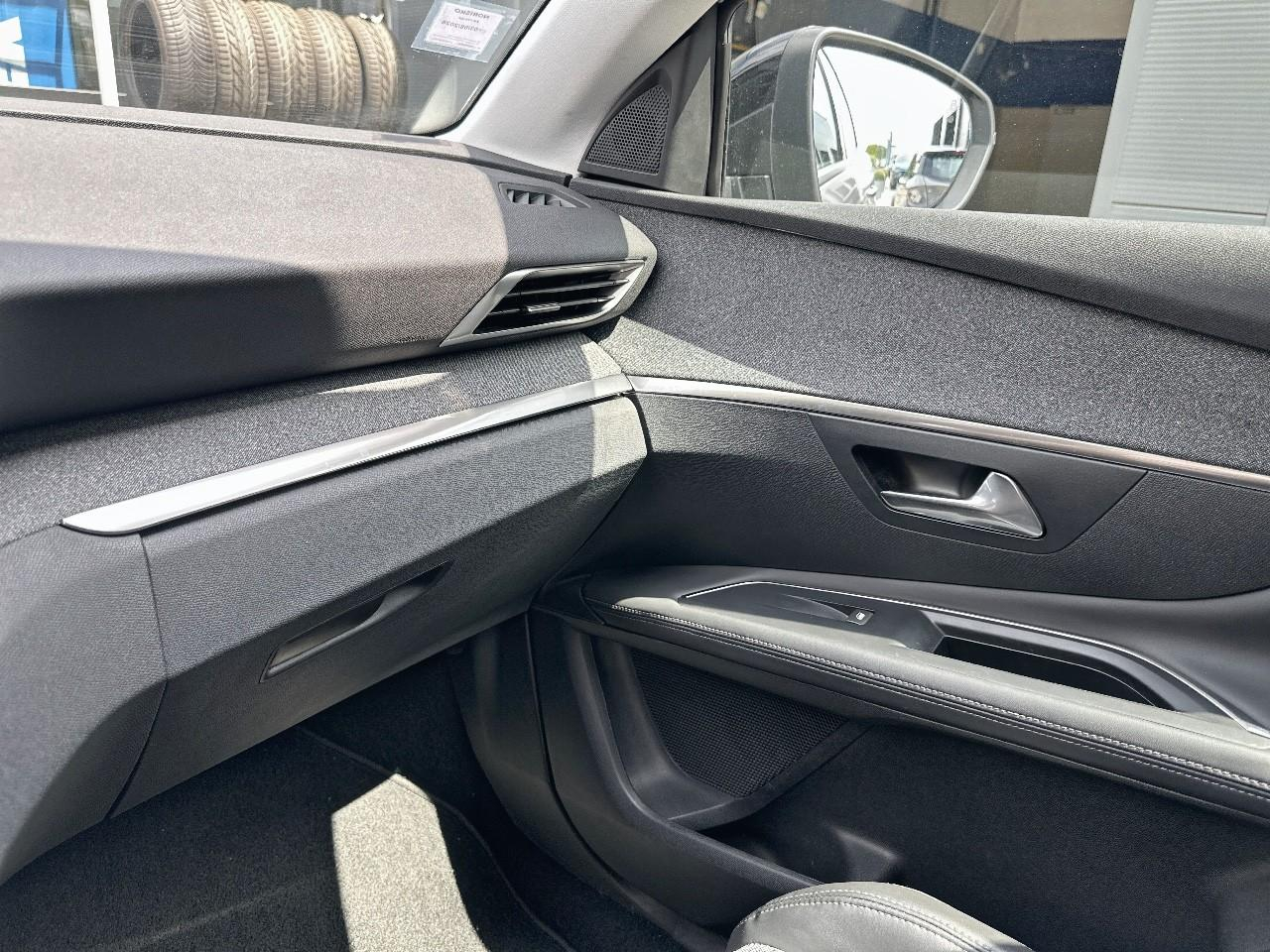 Peugeot 3008 1.2 puretech 130ch allure s&s — photo 35