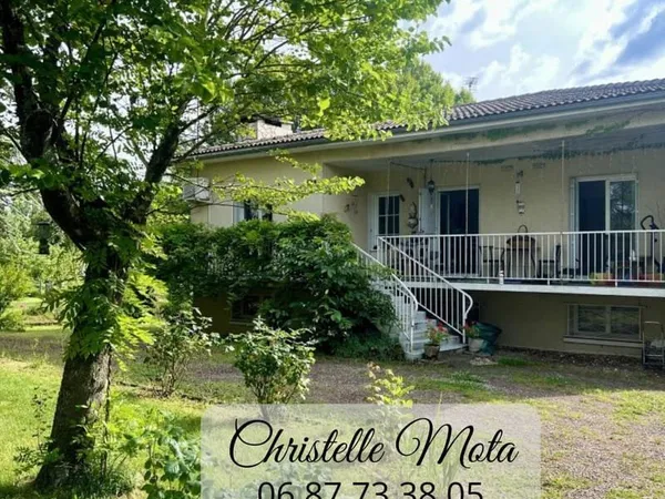 Charmante Maison sur Sous-Sol à Cancon : Votre Havre de Paix
