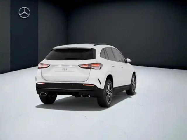 Mercedes Gla 200 d amg line — photo 22