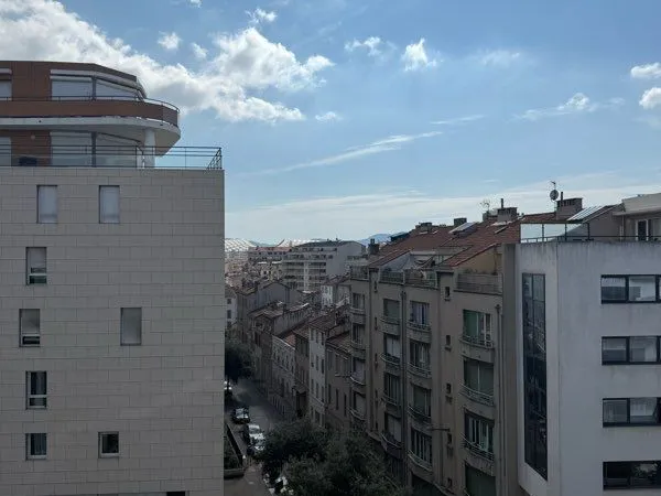 Loue appartement T3 60m2 Marseille 13008 (Prado / Périer)
