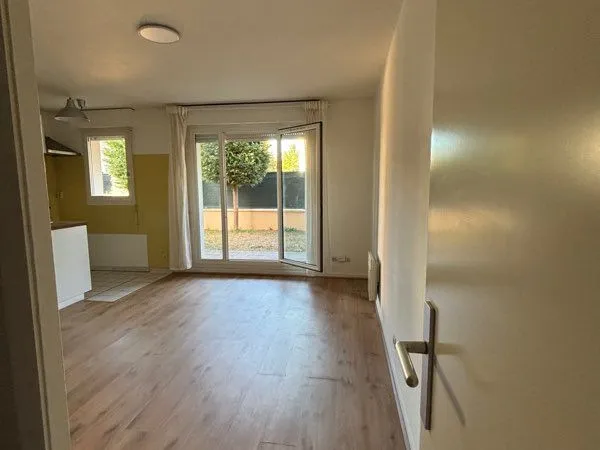Appartement F2 avec jardin privatif — Proche RER A Bry-sur-Marne by