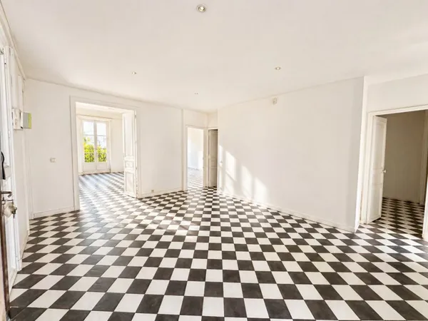 Appartement 6 pièces 192 m²