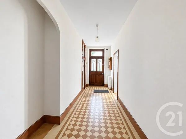 Maison 4 pièces 213 m²