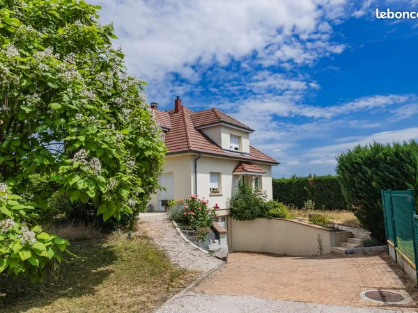 Maison 5 pièces 170 m²
