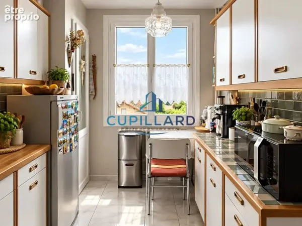 Appartement T4 avec balcon - cave - Vue dégagée