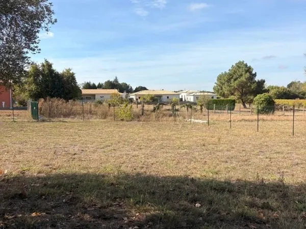Terrain 1700 m²