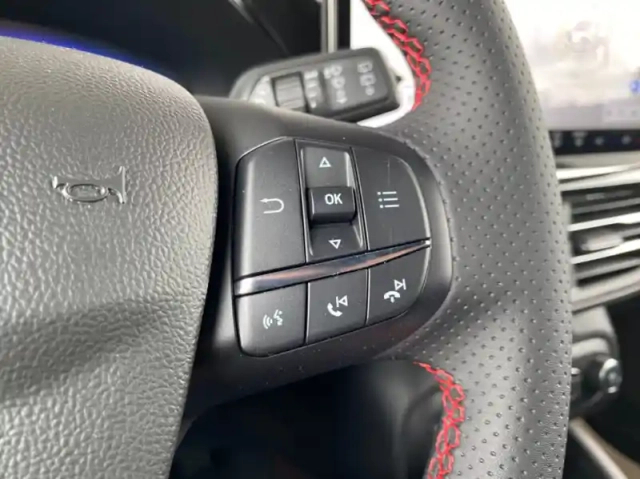 Ford Focus 1.0 flexifuel mhev 125ch st-line x — photo 18