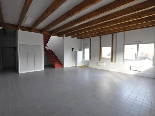 Local commercial 405 m²