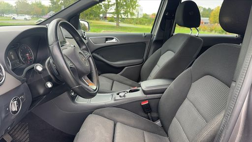 Mercedes Classe B 180 122 7G-DCT - Inspiration – 2018 – 89870 km – Essence – Boîte Automatique — photo 15