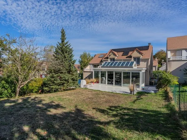 Maison 5 pièces 180 m²