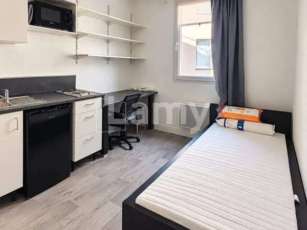 Appartement 1 pièce 14 m²